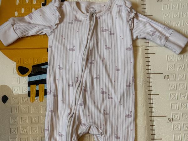 Дитячі сліпи. Дитячій одяг фото