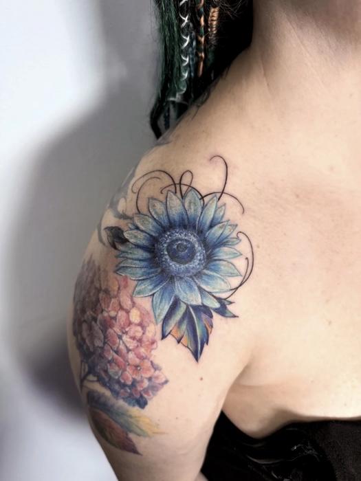 Vean Tattoo: тату, пірсинг, видалення фото 3