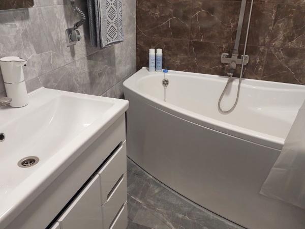 Сдам посуточно и почасово квартиры и дома в Запоро фото