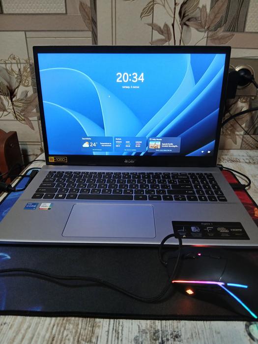 Ноутбук photo 1