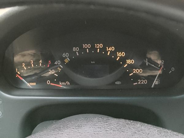 Продам автомобіль фото