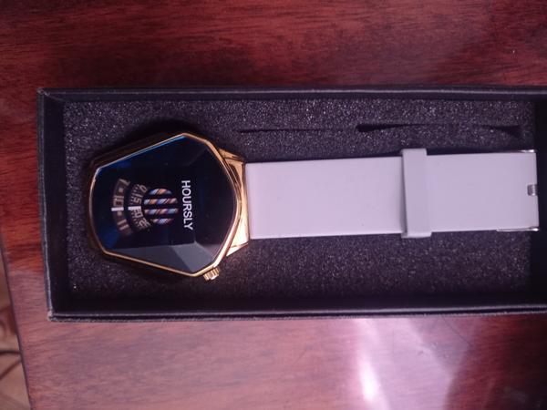 Годинник мужскій наручний. photo