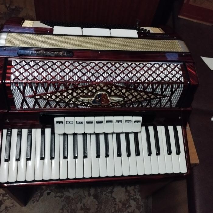 Продам акордеон фото 1