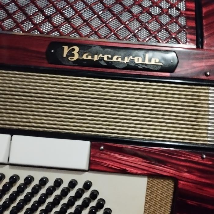 Продам акордеон фото 2