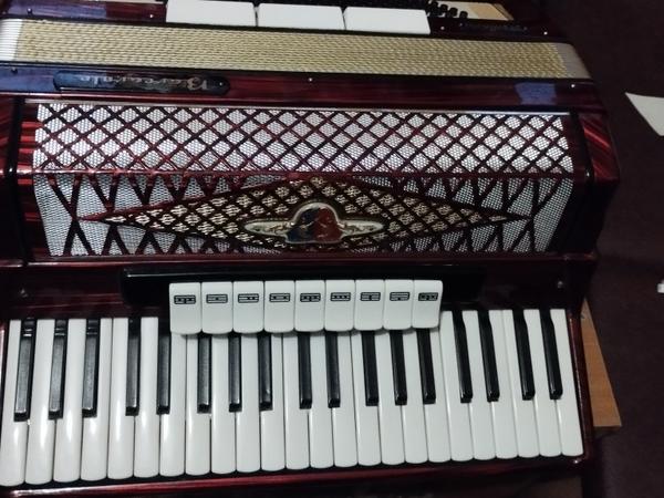 Продам акордеон фото