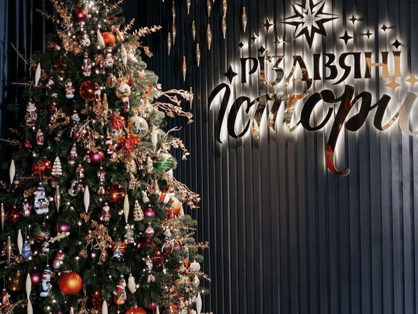 Продавець консультант фото