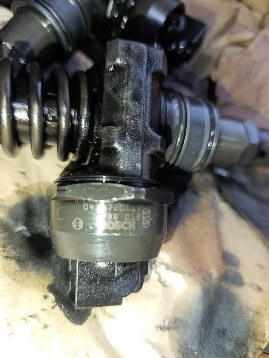 Насос форсунка Пасат б5+ фото 1