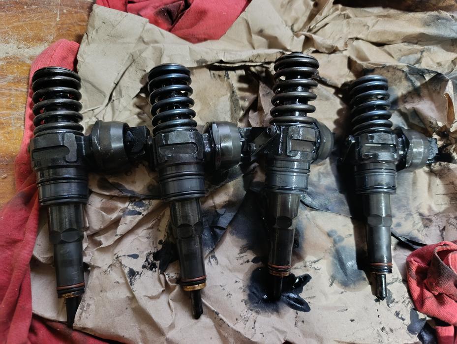 Насос форсунка Пасат б5+ фото 2