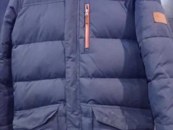 Распродаж куртки , пуховики фото