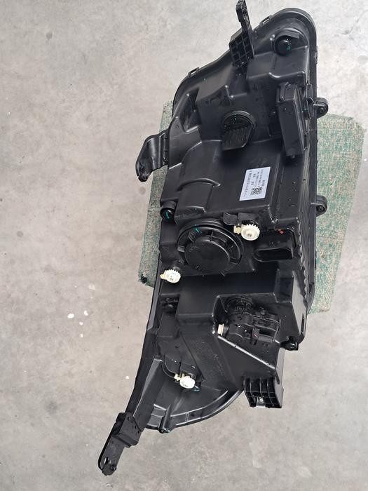 Ліва передня фара Peugeot Landtrek 2021 року фото 2