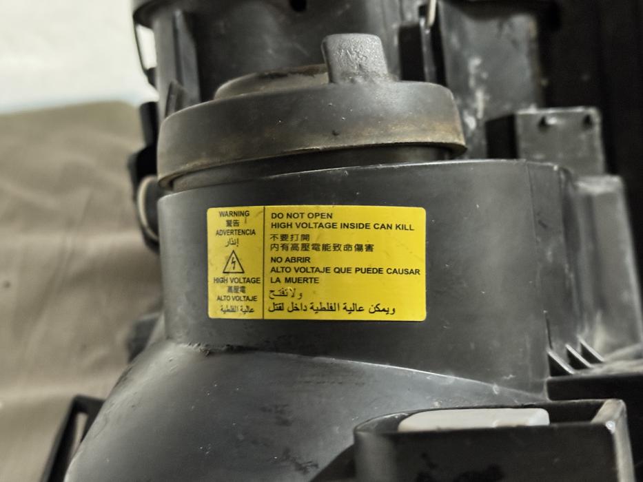 Срочно продам фары (пара) Renault Megane фото 4