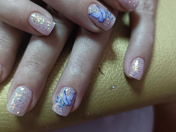 Моделі на манікюр та педикюр photo