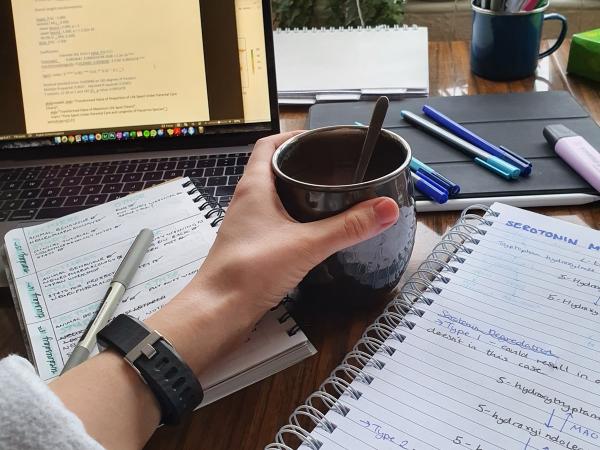 Робота онлайн фото