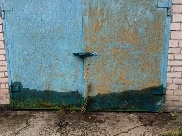 Сдам в аренду гараж на ласточке! фото