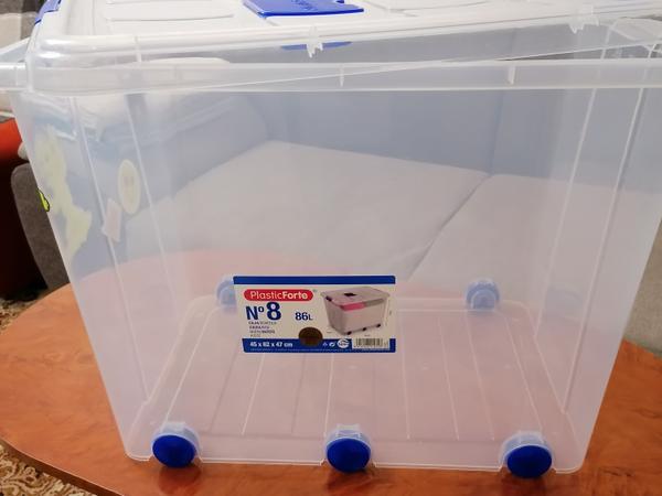 Пластикові контейнери photo