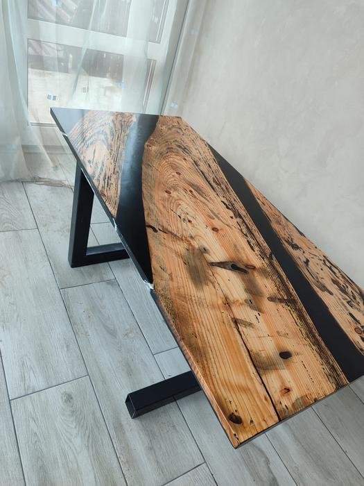 Журнальний столик з епоксидки фото 5