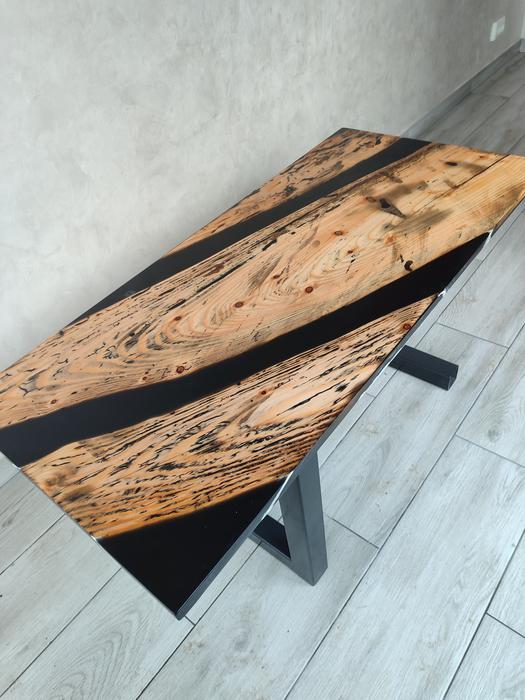 Журнальний столик з епоксидки фото 6