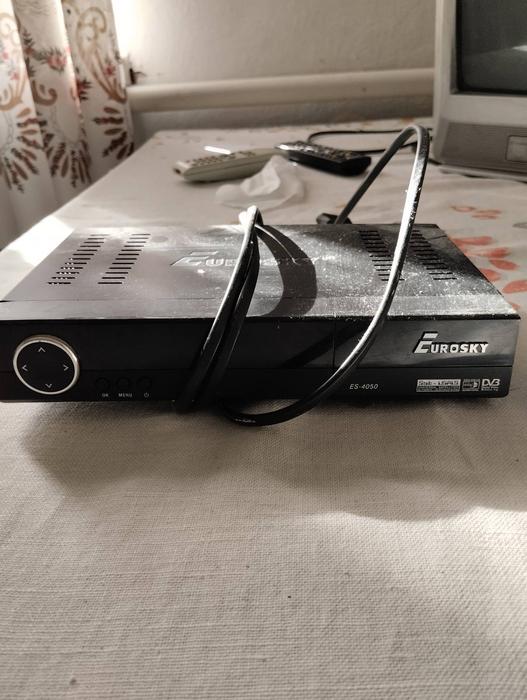 Продам спутниковый тюнер. photo 1