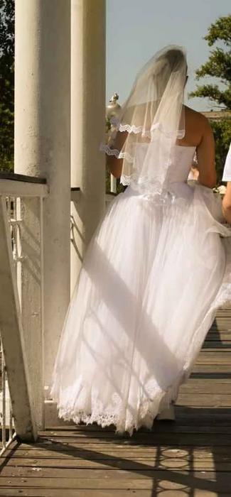 Ніжна весільна сукня, як із казки фото 2