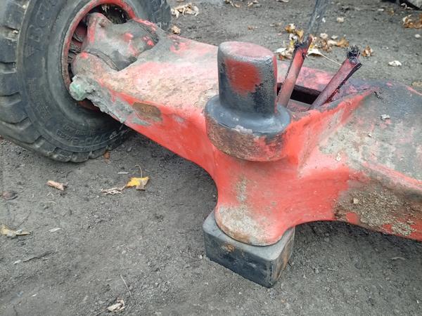 Задня балка погрущика photo