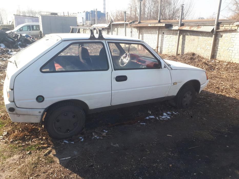 Продам машину фото 2