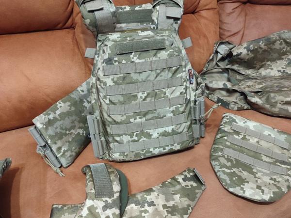 Військова амуніція photo