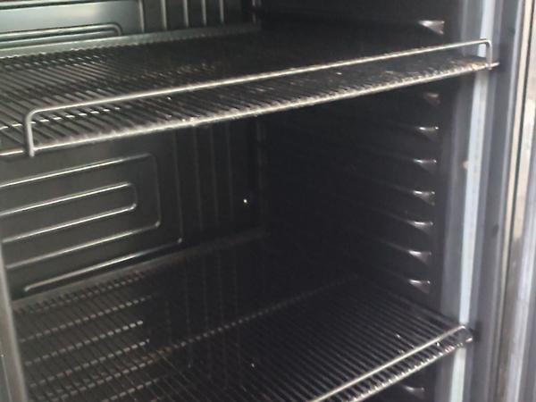 Холодильник для напоїв photo