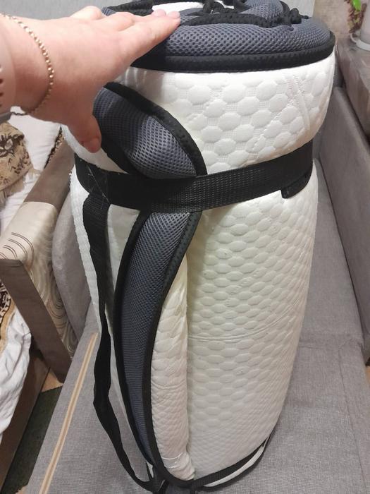 Крісло і теливізор фото 2