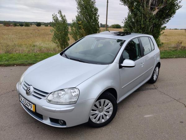 Golf v 1.6 MPI 6300$ photo