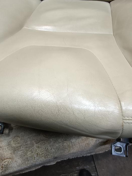 Ретраврація автосалоні та меблів фото 4