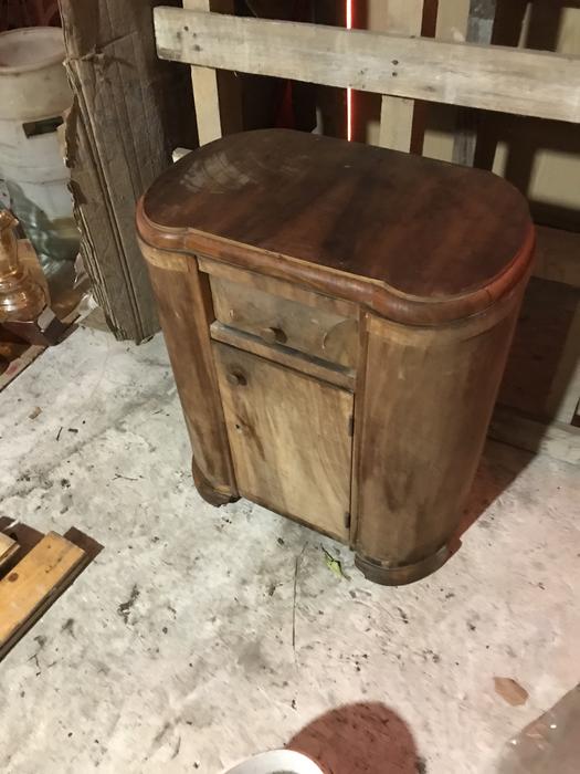 Антикварна тумбочка фото 2