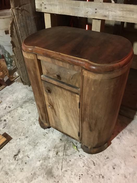 Антикварна тумбочка фото 4