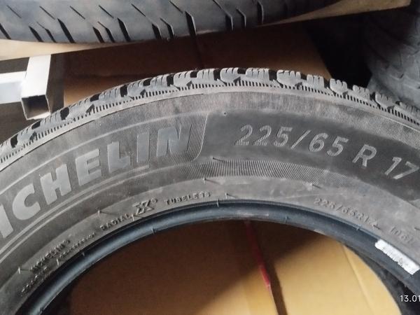 Продаж шин фото