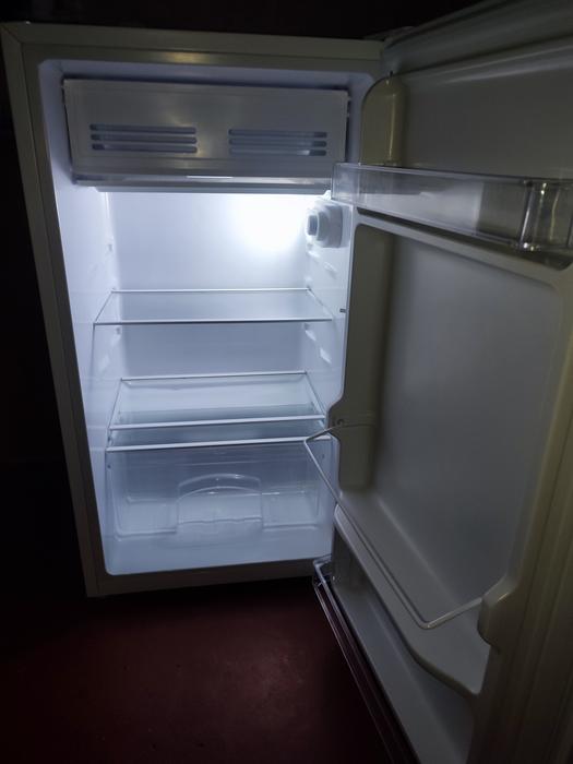 Міні холодильник б/у у доброму стані фото 1