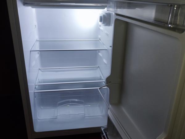 Міні холодильник б/у у доброму стані фото