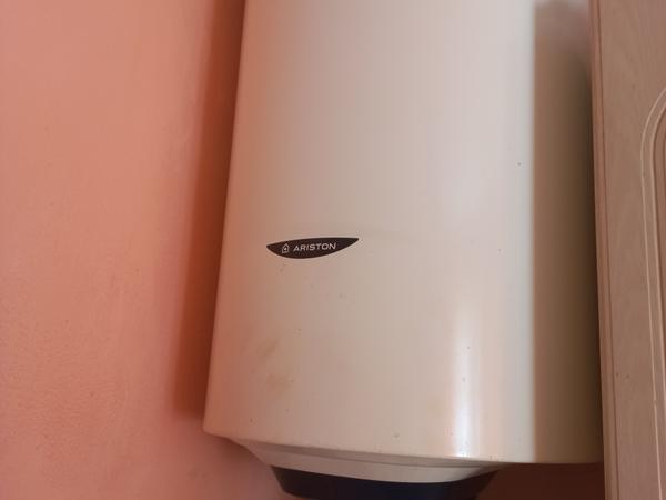 Бойлер Арістон.100л.бак на гарантії photo