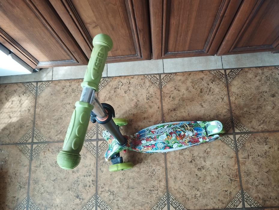 Продам дитячий самокат photo 2