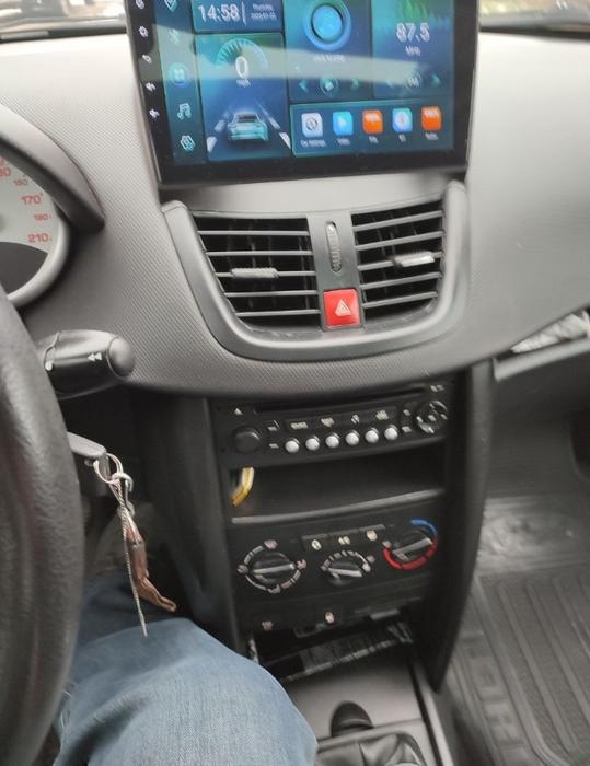 Продаю авто PEUGEOT 207 ( 2008 рік) . Дизель 1.6 photo 4