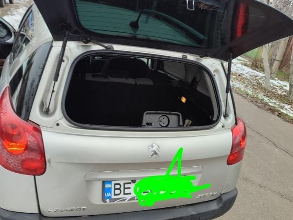 Продаю авто PEUGEOT 207 ( 2008 рік) . Дизель 1.6 photo