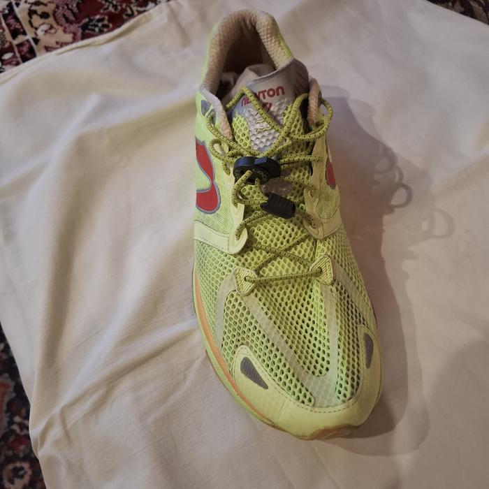 Салатовые спортивные кроссы фото 2