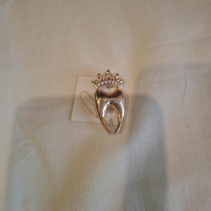 Тематические булавки фото 1