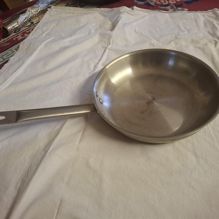 Продам сковородку фото 1