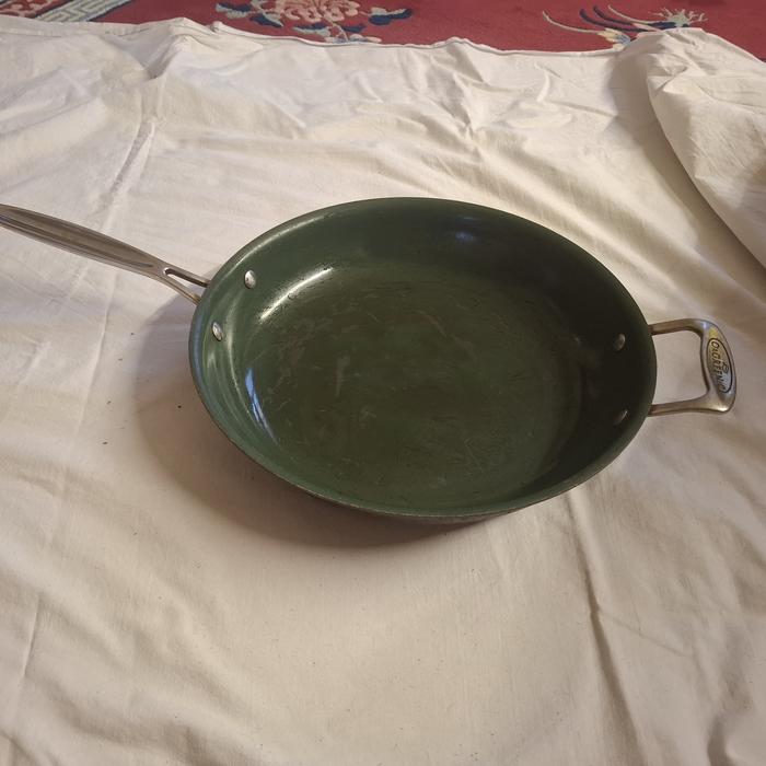 Продам сковороду фото 1