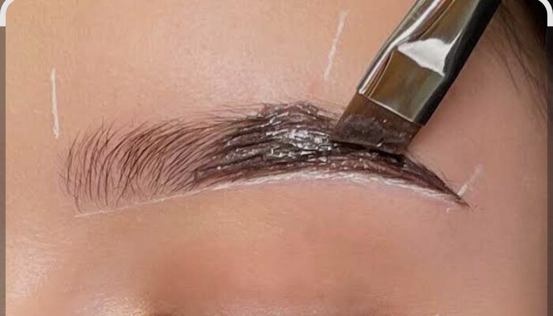 Фарбування та корекція брів photo 1