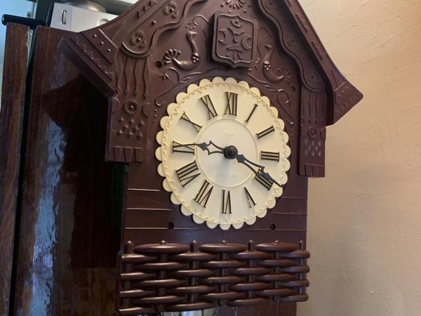 Продам годинник з зозулею у відмінному стані. фото