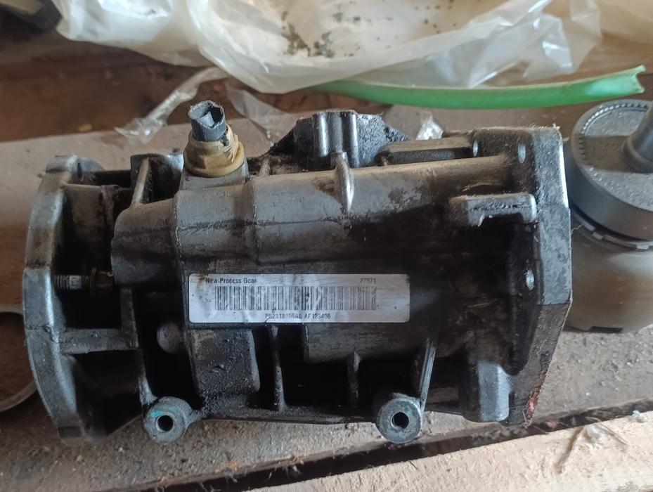 Автозапчастини фото 6