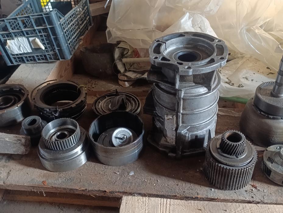 Автозапчастини фото 8