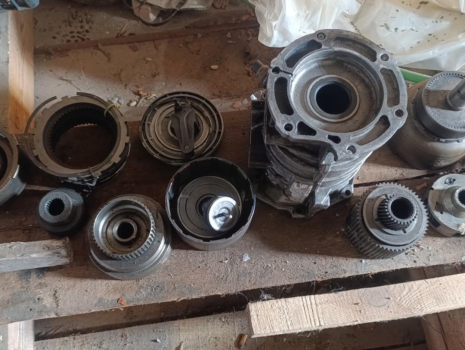 Автозапчастини фото 10