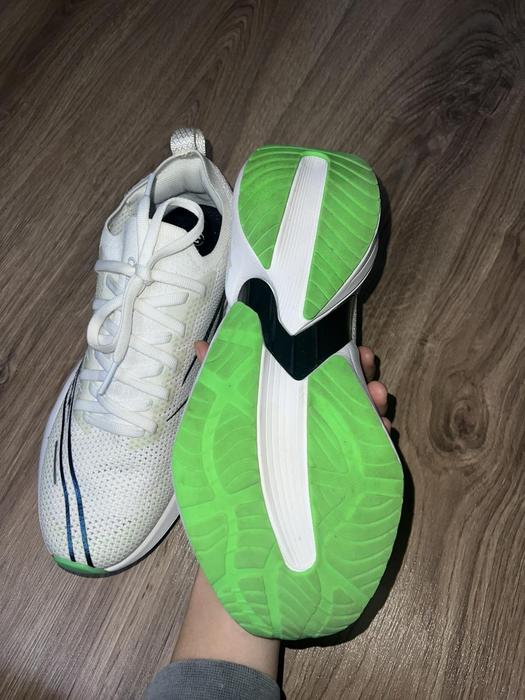 Кросівки photo 4