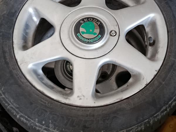 Літня резина на тітанах фото